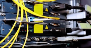 Заказать монтаж сетей в Новомосковске. Обслуживание ПК, ремонт от 310 руб